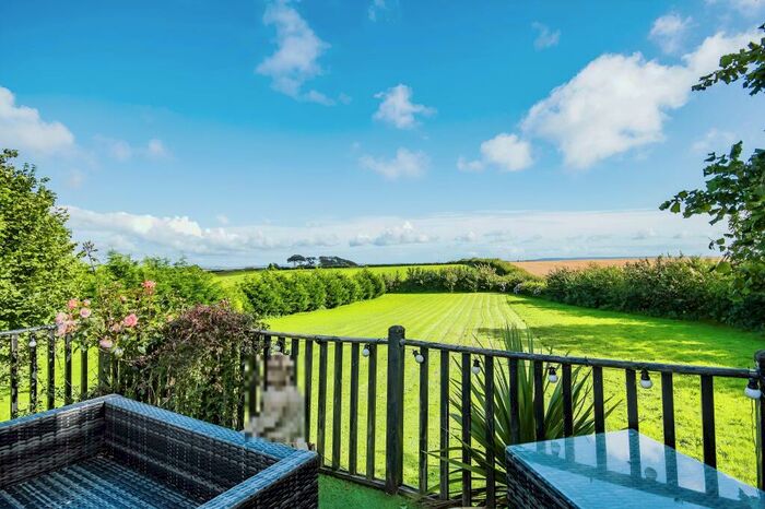 7 Bedroom Semi-Detached House For Sale In Trimsaran Road, Pen-y-Mynydd, Llanelli, Carmarthenshire, SA15