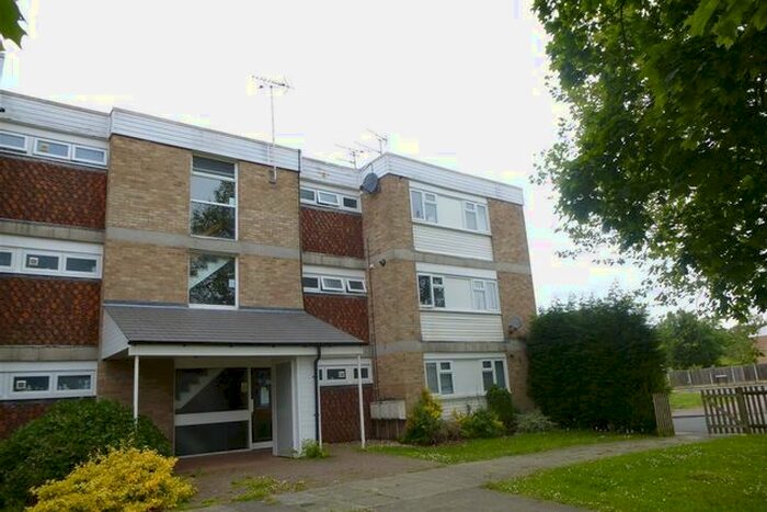 3 Bedroom Flat To Rent In Downs Road, Canterbury, CT2