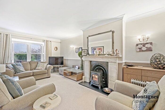 3 Bedroom Terraced House For Sale In The Magpies, Epping Green, CM16