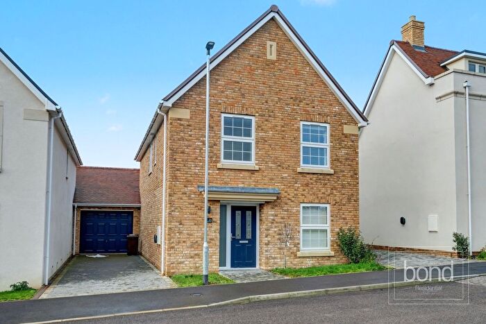 3 Bedroom Detached House For Sale In Windermere Way, Hanningfield Park, Rettendon Common, CM3