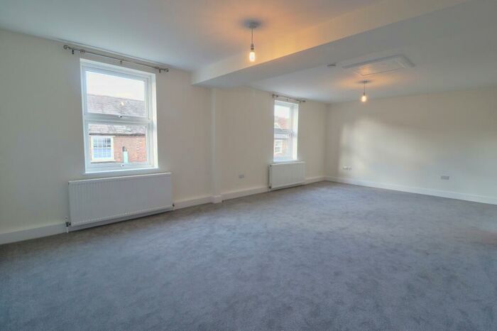 2 Bedroom Apartment To Rent In New Road, Princes Risborough, HP27