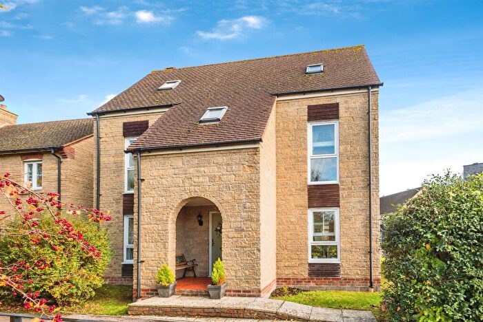 5 Bedroom Detached House For Sale In White Eagle Road, Swindon, SN25