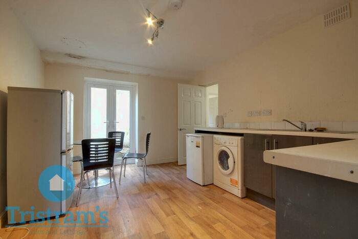 3 Bedroom Flat To Rent In Katherine House, Alexandra Street, NG5