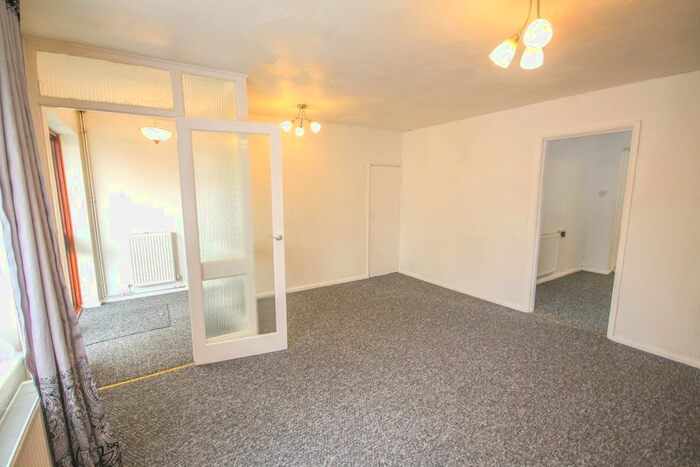 3 Bedroom Semi-Detached House To Rent In North Street, Milton Regis, Sittingbourne, ME10