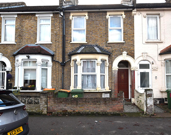 3 Bedroom Terraced House For Sale In Frinton Road, East Ham, E6
