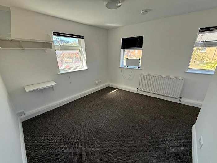 1 Bedroom Flat To Rent In Broadway, West Ealing, W13