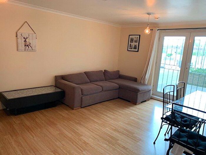 1 Bedroom Flat To Rent In Grand Union Heights, Wembley, HA0