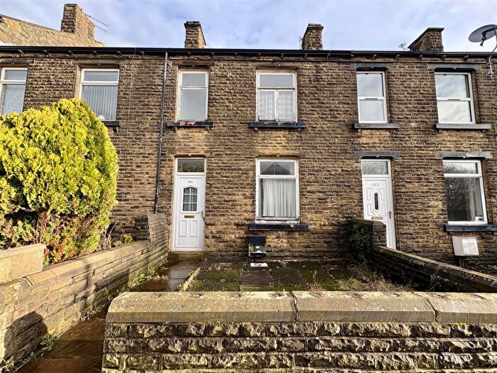 2 Bedroom Terraced House For Sale In Huddersfield Road, Wyke, Bradford, BD12