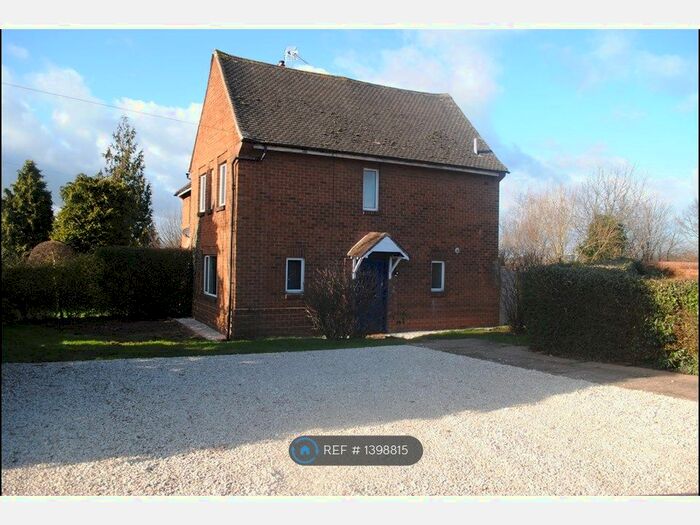 3 Bedroom Semi-Detached House To Rent In Queensway, Leamington Spa, CV31