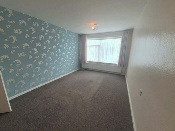 2 Bedroom Flat To Rent In Redditch Road, Kings Norton, B38