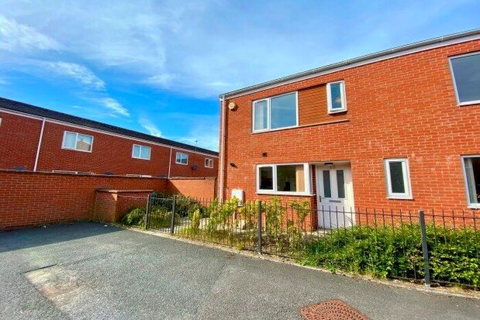 3 Bedroom Property To Rent In Bushmoor Walk, Manchester, M13