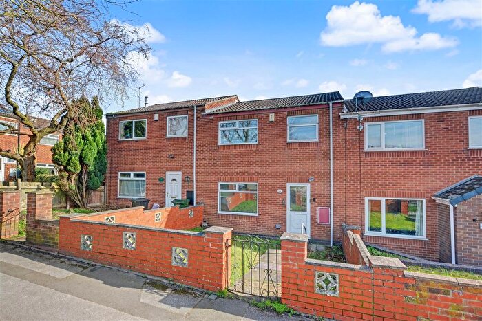 2 Bedroom Terraced House For Sale In Lindisfarne Gardens, Nottingham, NG5