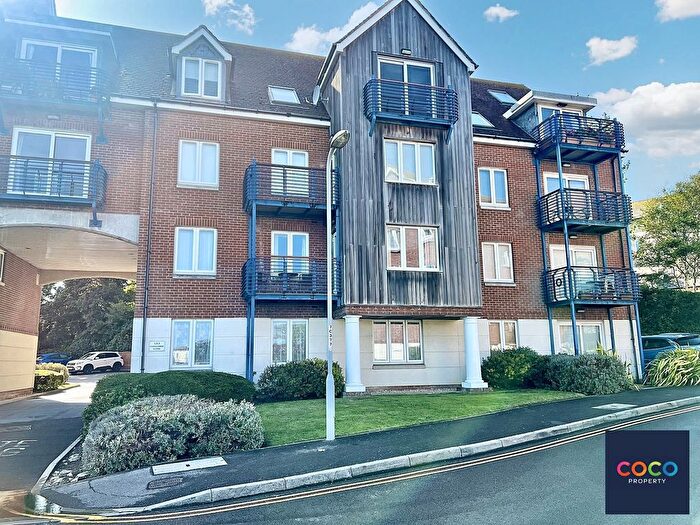 2 Bedroom Flat For Sale In Corscombe Close, Weymouth, DT4