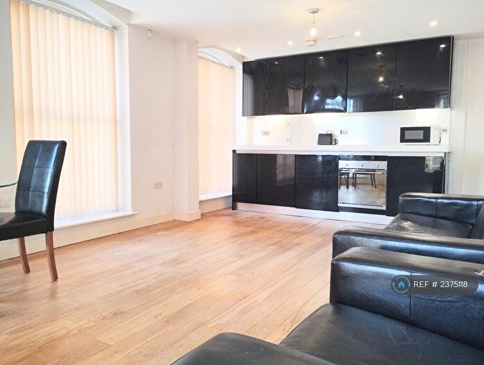 Studio To Rent In Tayson House, Bradford, BD1