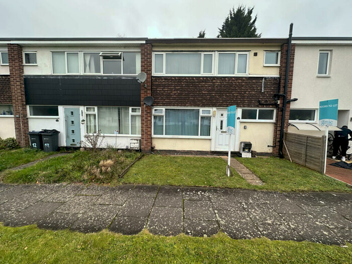 Terraced House To Rent In Mayberry Close, Birmingham, West Midlands, B14