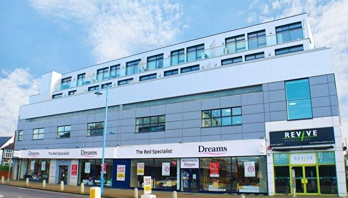 2 Bedroom Apartment To Rent In The Picture House, Darkes Lane, Potters Bar, EN6