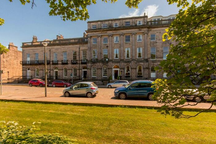 2 Bedroom Flat To Rent In Royal Terrace, Calton Hill, Edinburgh, EH7