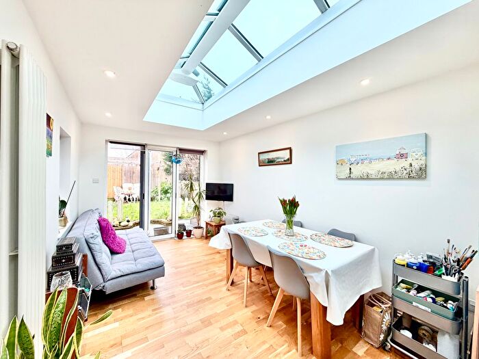 2 Bedroom Detached Bungalow To Rent In Gosport Road, Lee-On-The-Solent, PO13