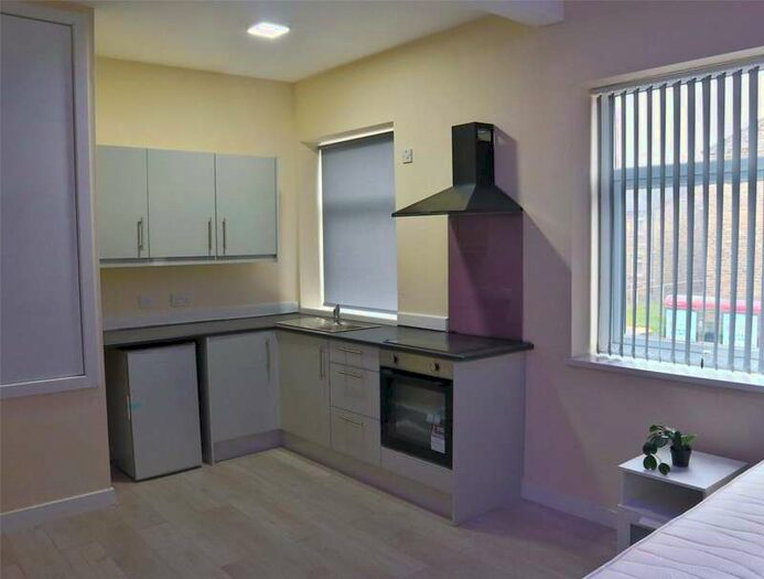 1 Bedroom House To Rent In Bradford Road, Fartown, Huddersfield, HD1