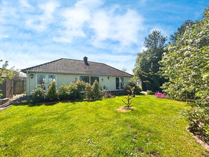 3 Bedroom Bungalow To Rent In Sticklepath, EX31