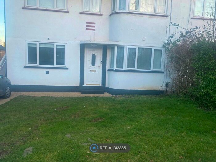 2 Bedroom Maisonette To Rent In Eldon Avenue, Hertfordshire WD6