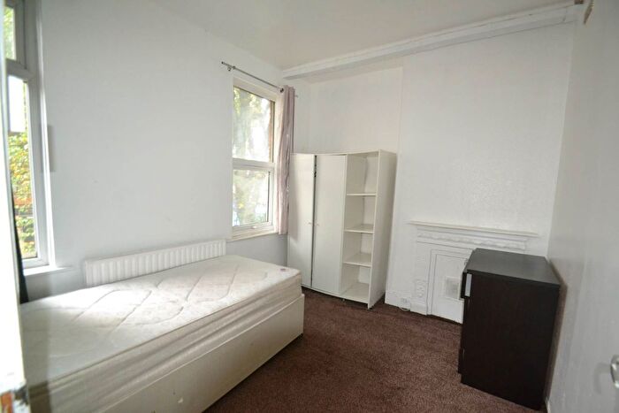 1 Bedroom Studio To Rent In Uxbridge Road, London, W7