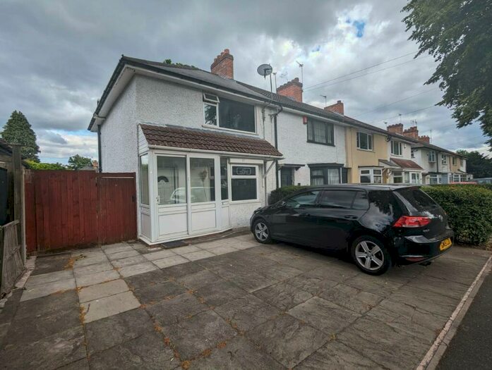 3 Bedroom House To Rent In Picton Grove, Birmingham, B13