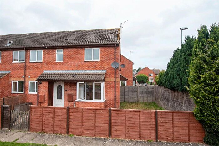 2 Bedroom End Terrace House To Rent In Leyland View, Wellingborough, NN8