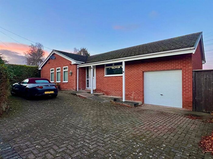 3 Bedroom Detached Bungalow To Rent In Brynhyfryd, Johnstown, LL14