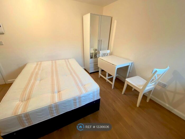 Studio To Rent In Royal College Street, London, NW1