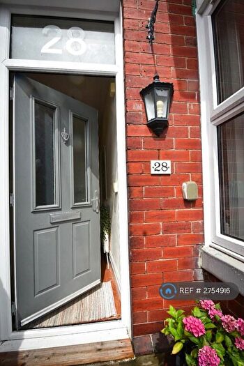 4 Bedroom End Of Terrace House To Rent In Spring View Road, Sheffield, S10