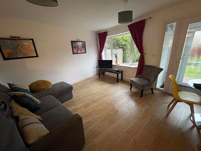 2 Bedroom End Terrace House To Rent In Treefield Place, Bristol, BS2