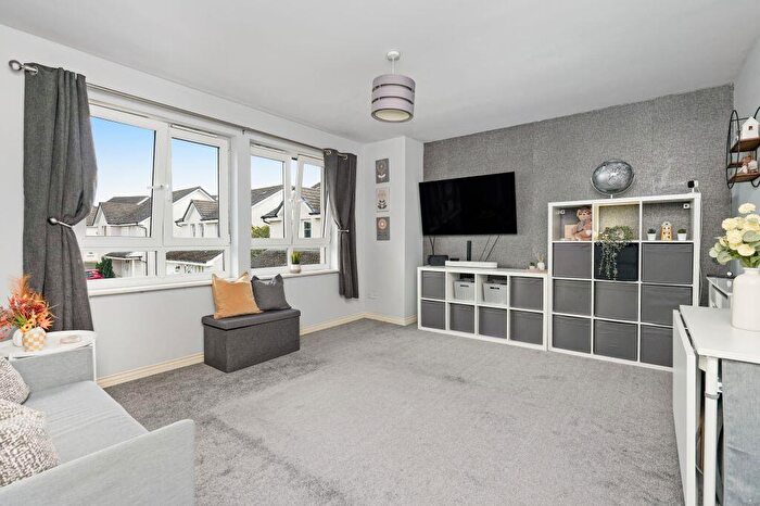 2 Bedroom Flat For Sale In E, Easter Langside Medway, Dalkeith, EH22