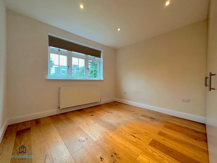 5 Bedroom Terraced House To Rent In Haydon Road, Watford, WD19