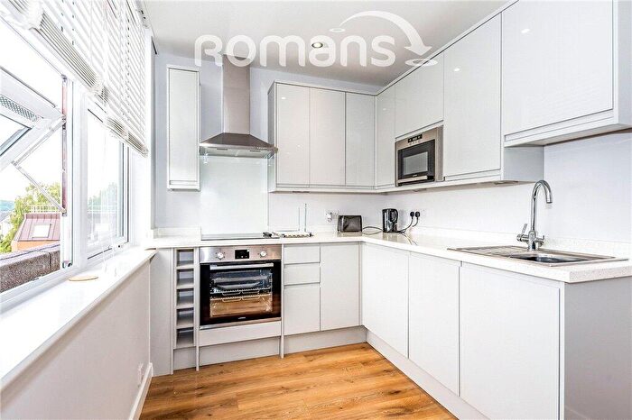 1 Bedroom Apartment For Sale In Trident House, - Victoria Road, Farnborough, GU14