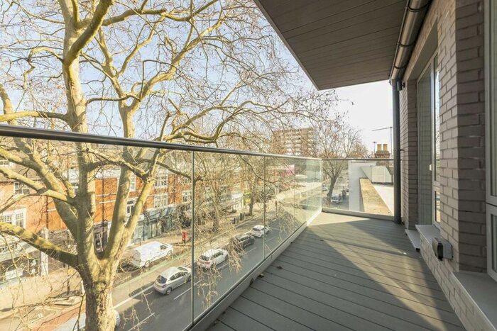 2 Bedroom Flat To Rent In Chiswick High Road, London, W4