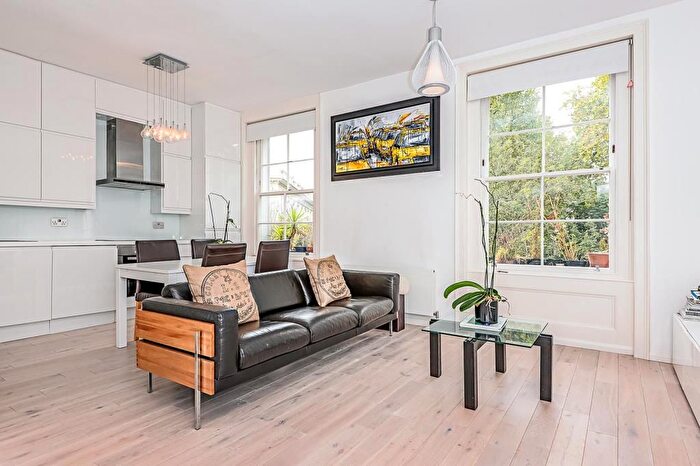 1 Bedroom Flat To Rent In Porchester Square, Bayswater, W2