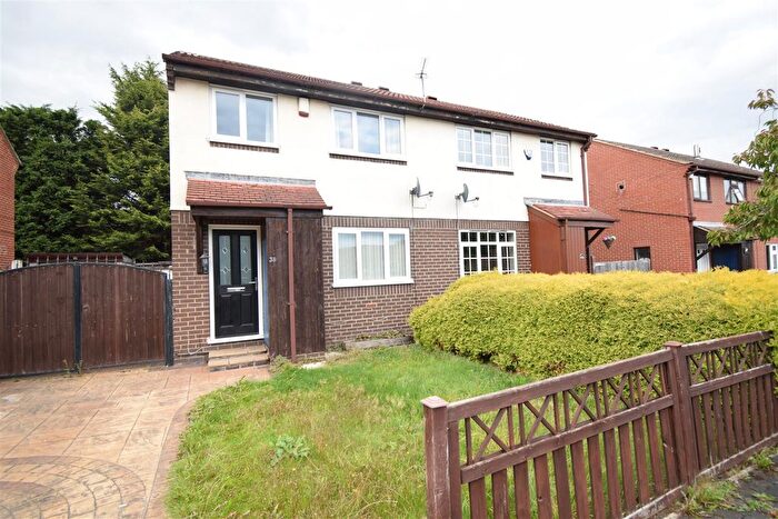 3 Bedroom Semi-detached House To Rent In Sycamore Copse, Wakefield, WF2
