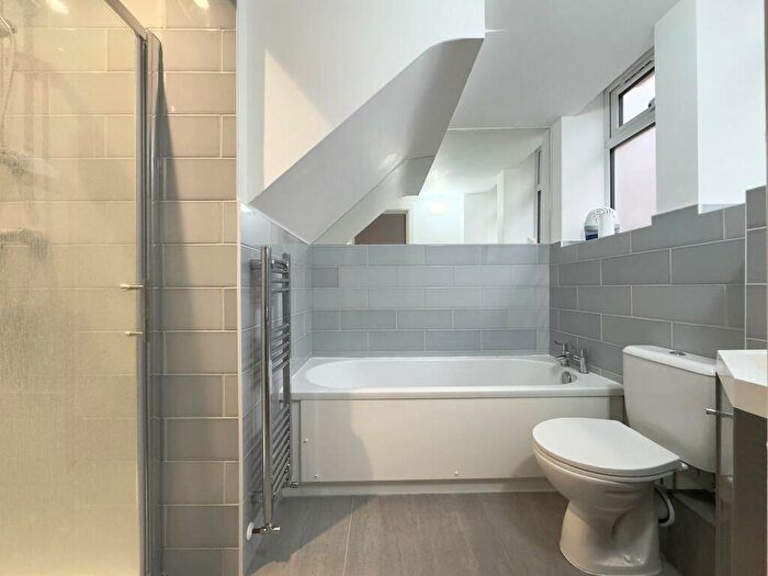 1 Bedroom Apartment For Sale In Newbury Street, Wantage, OX12
