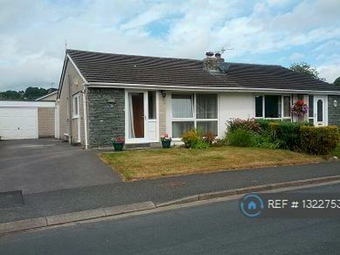 2 Bedroom Bungalow To Rent In River Bank Rd, Kendal, LA9