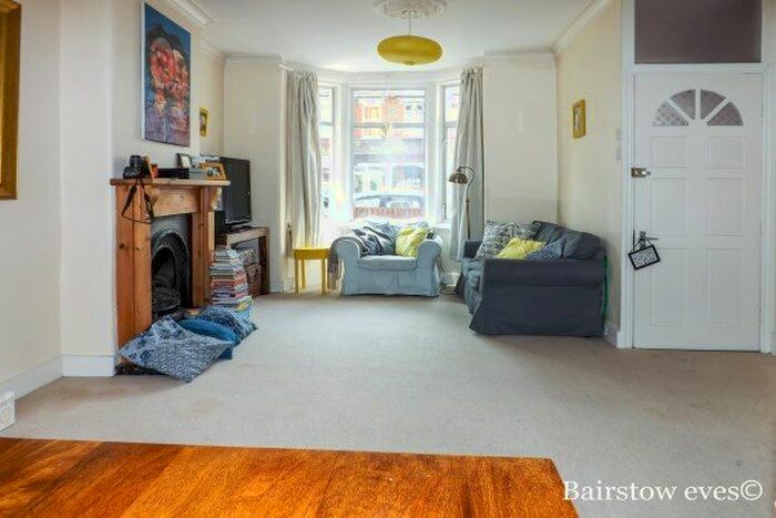 3 Bedroom Property To Rent In Morland Road, London, E17