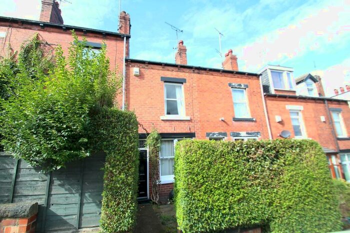 4 Bedroom House To Rent In Pasture Grove, Leeds, West Yorkshire, LS7