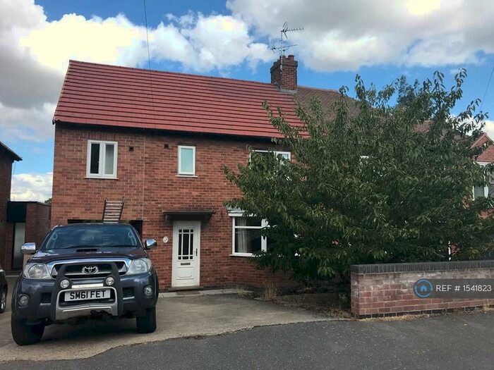 5 Bedroom Semi-Detached House To Rent In Chatham Street, Southwell, NG25