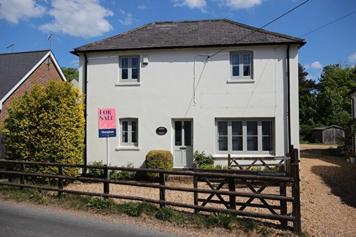 5 Bedroom Detached House For Sale In High Street, Medstead, GU34