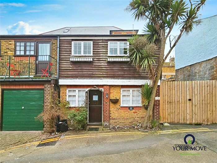 2 Bedroom End Of Terrace House For Sale In Thanet Road, Broadstairs, Kent, CT10