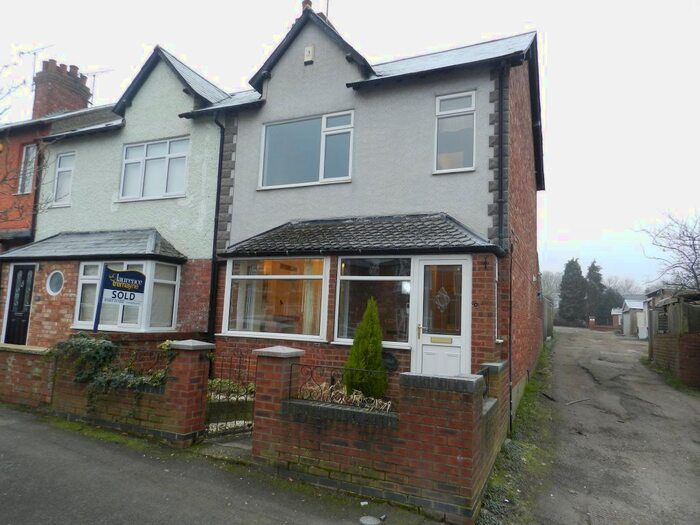 4 Bedroom Property To Rent In Kingsley Avenue, Daventry, NN11