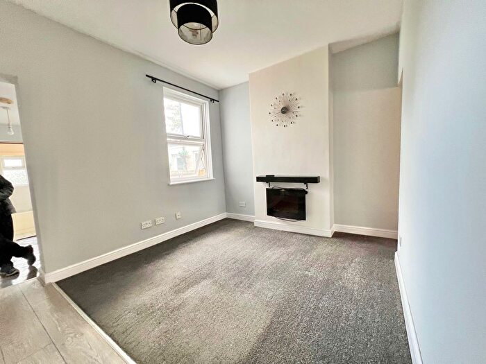 4 Bedroom Terraced House To Rent In Hartington Street, Chatham, ME4