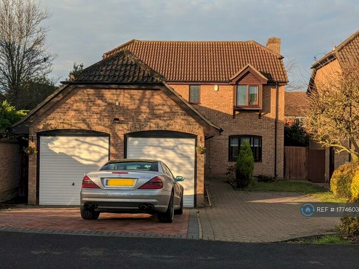 4 Bedroom Detached House To Rent In Coltsfoot Close, Cambridge, CB1