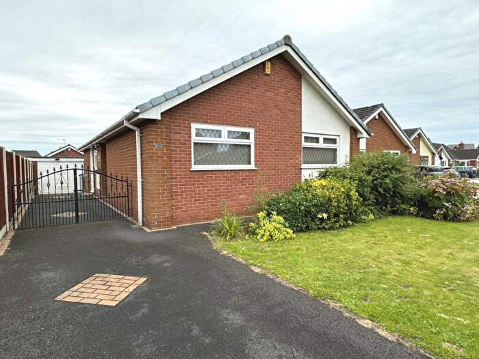 2 Bedroom Detached Bungalow To Rent In Lowfield Road, Blackpool, FY4