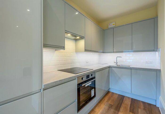 1 Bedroom Flat To Rent In Mysore Road, Battersea, London, SW11